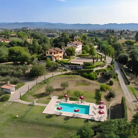 Maura Toscana フチェッキオ